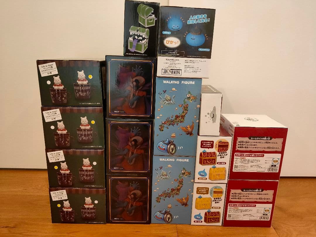 【新品】アミューズメント景品 16点 (ドラクエ、くまのプーさん、ベイマックス)