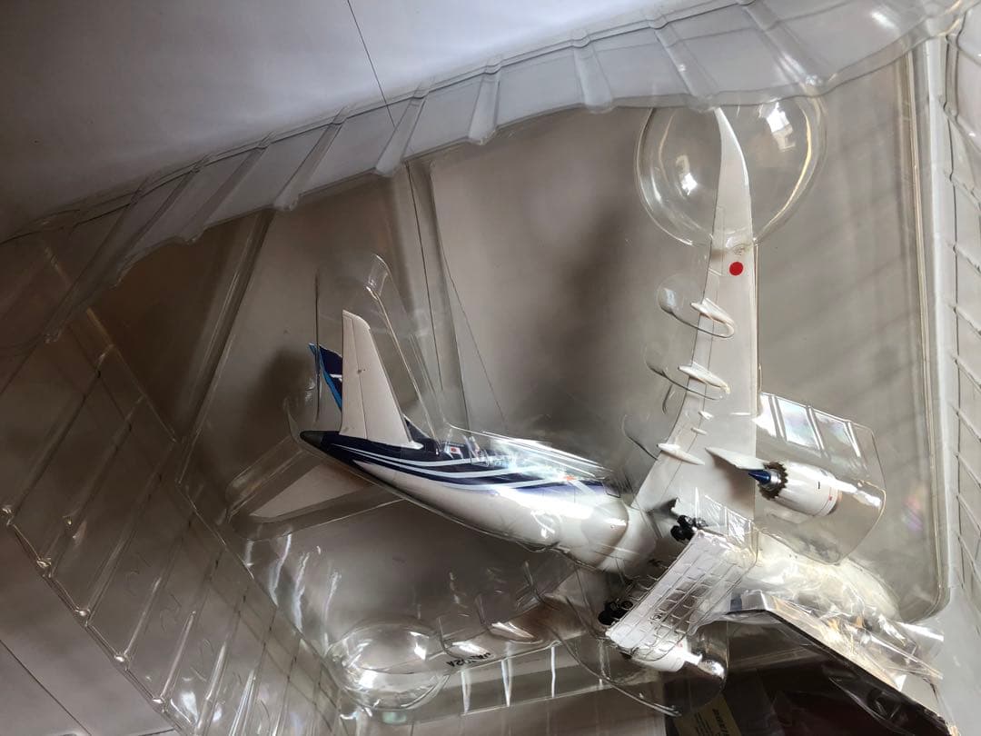 全日空商事　1/200 ANA B787-8 JA802A 特別塗装機