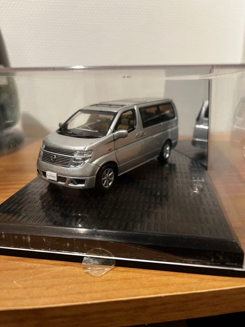 1/43 京商　日産　エルグランド　ダイキャストミニカー