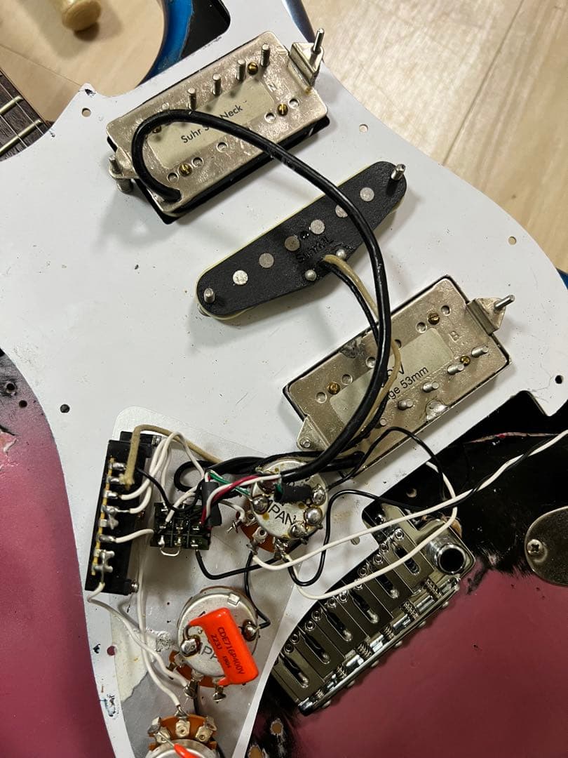 フジゲン　suhrピックアップ レリック加工、 エレキギター