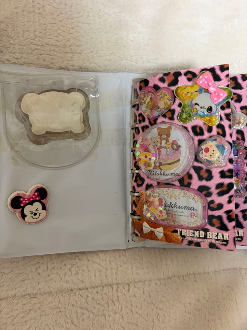 フレンドベア ステッカー帳 ウォーターシール、シャカシャカシール付き 完成品
