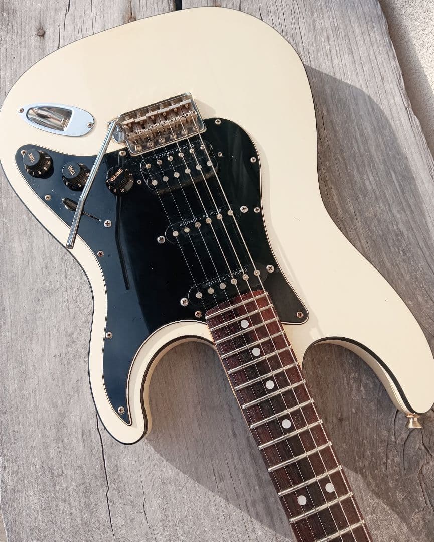 フェンダージャパンエアロダインミディアムスケール