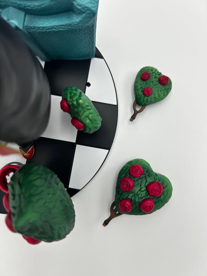 ツイステ　リドルローズハート　1/8スケールフィギュア