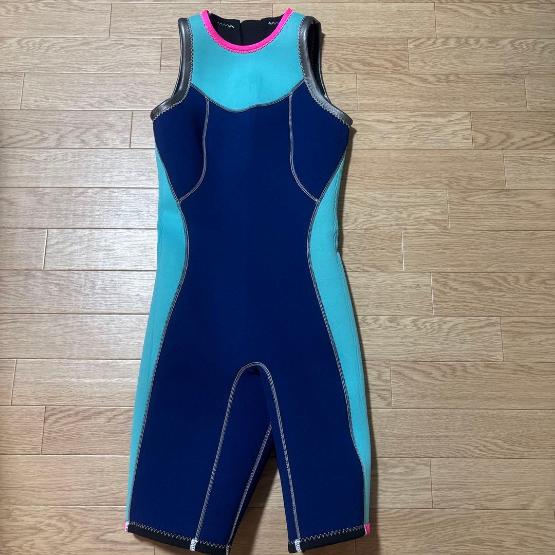 ウォームスーツDCN 保温水着 ５分丈　レディース女性用サイズ１５M ワンピース