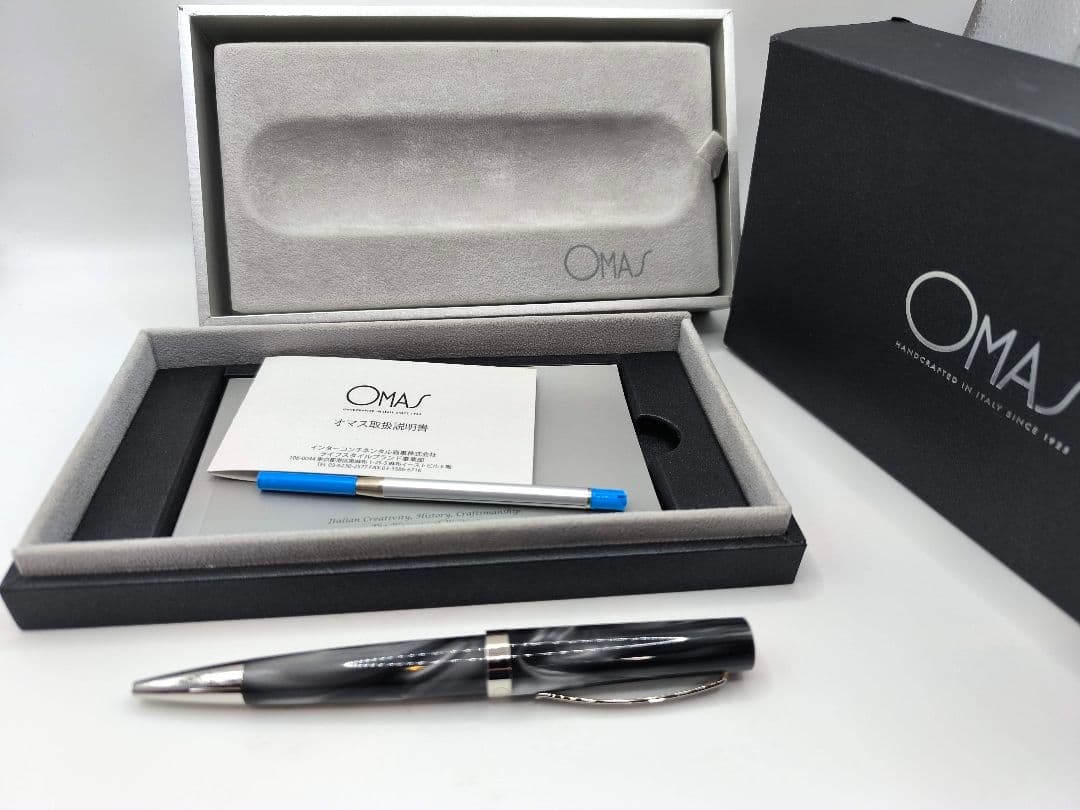 ʕ*丿様 OMAS ボールペン 黒色 専用ケース付き