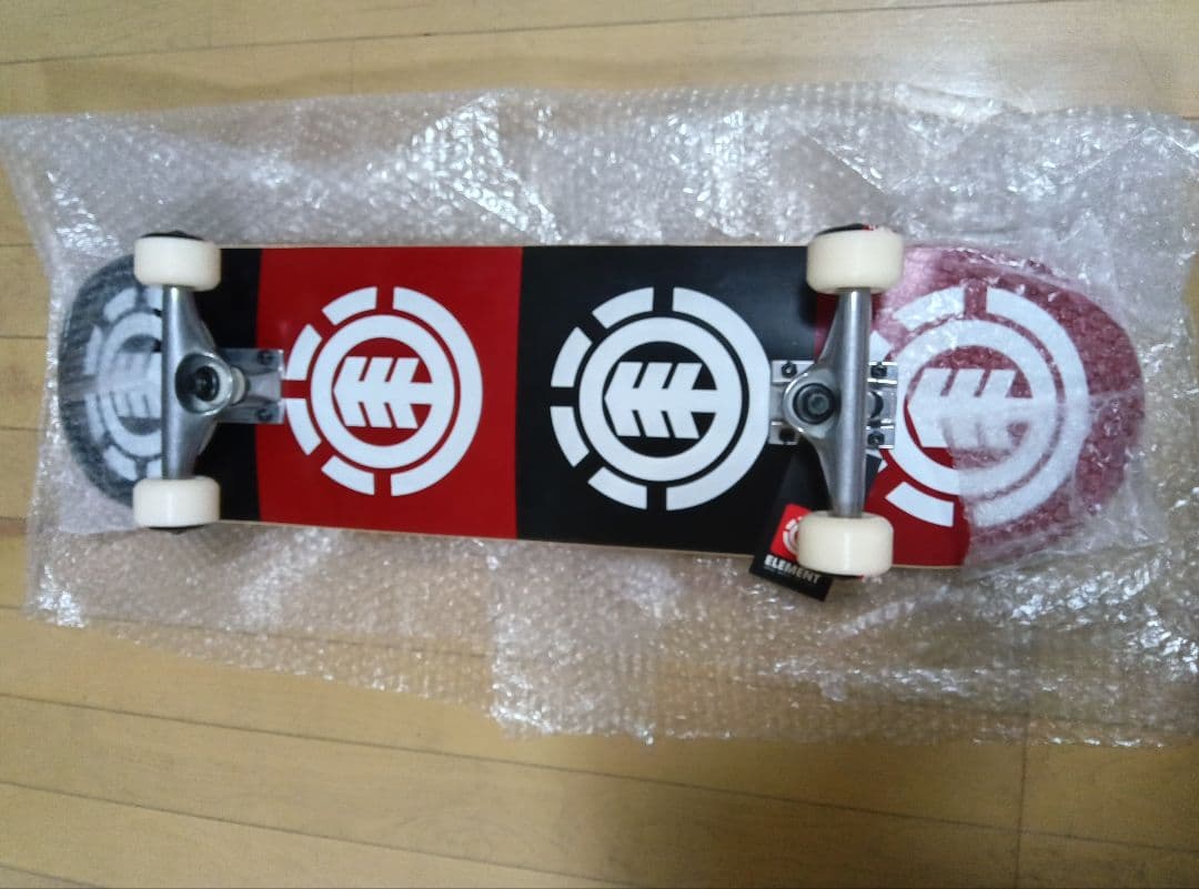値下げ！ELEMENT 8.0インチ スケートボード　コンプリート　新品