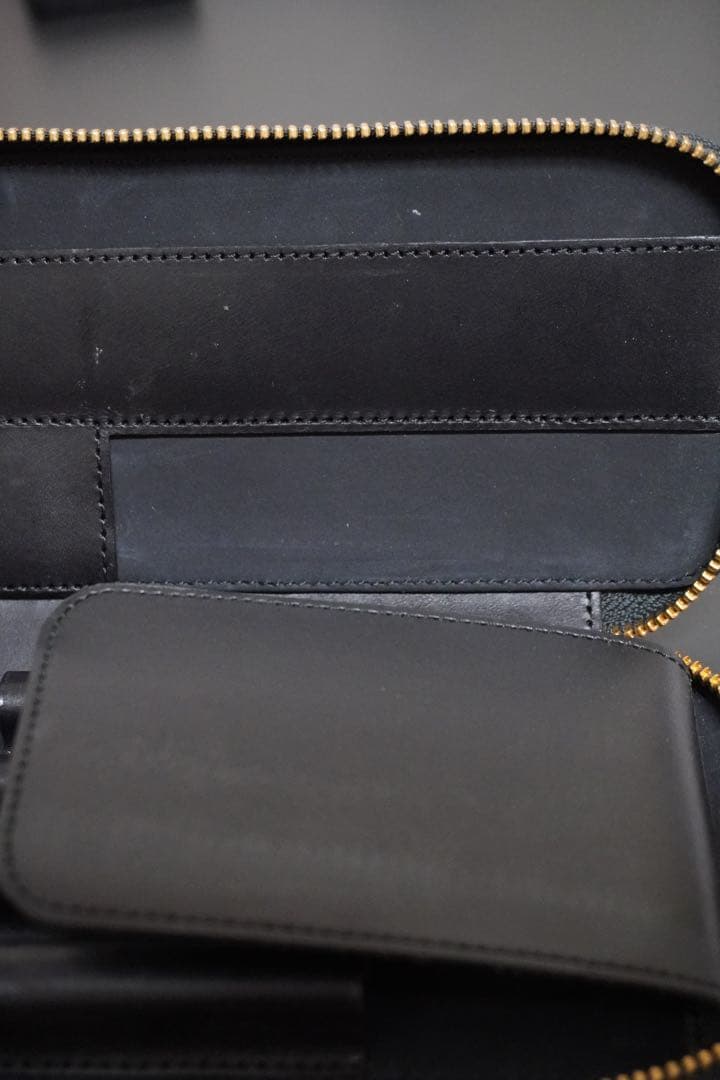 バハギアアンドクラフト　ラウンドジップペンケース