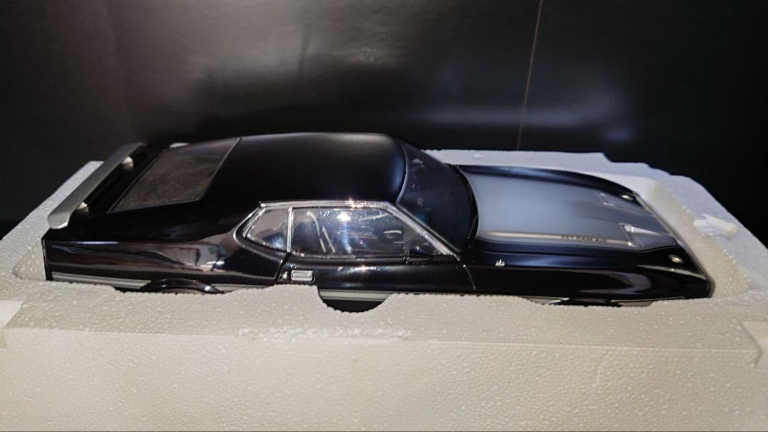 ミニカー 1/18 Ford MUSTANG Mach 1