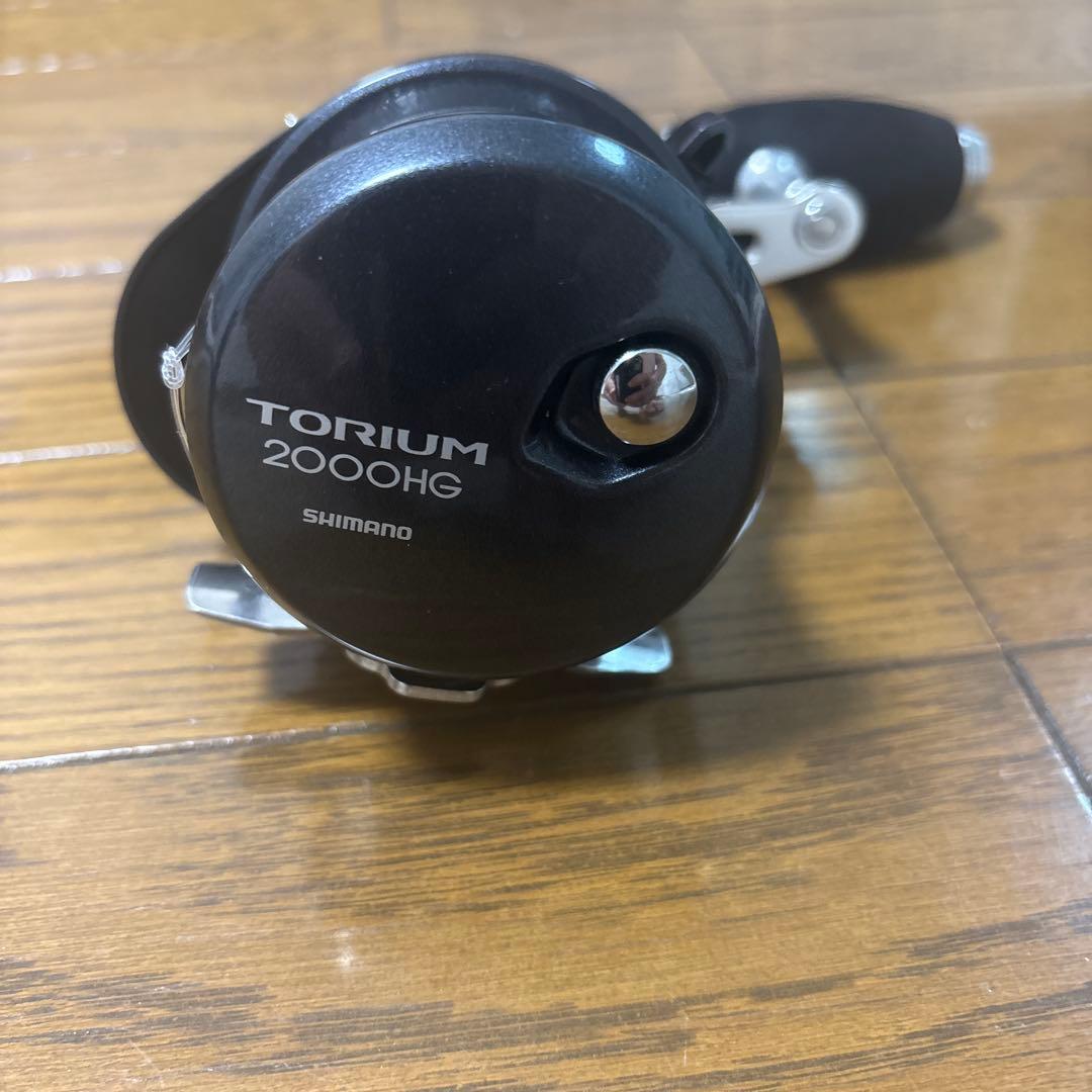 SHIMANO TORIUM 2000HG リール