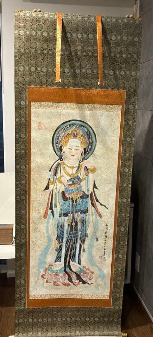 長い巻物 木製ケース付き