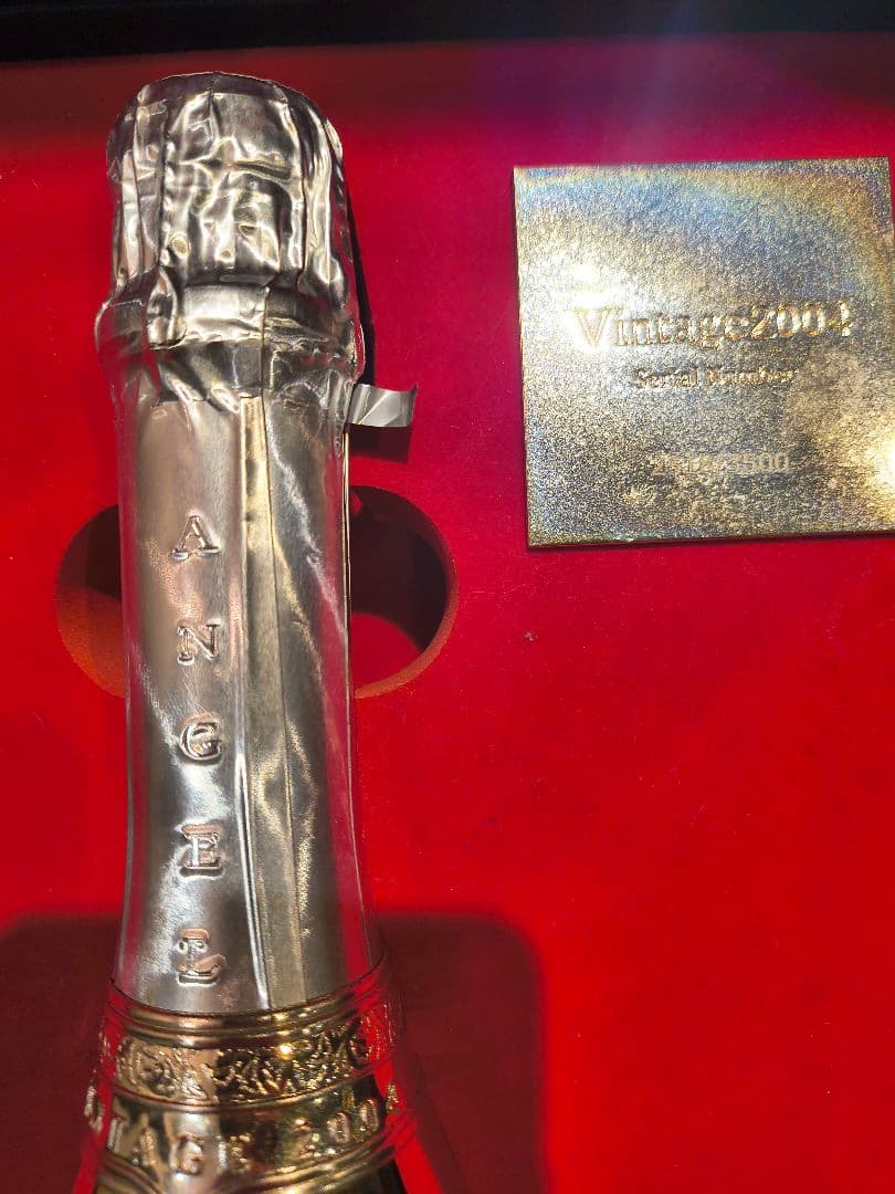 新品ANGEL シャンパン シリアル　ヴィンテージ2004 　エンジェル