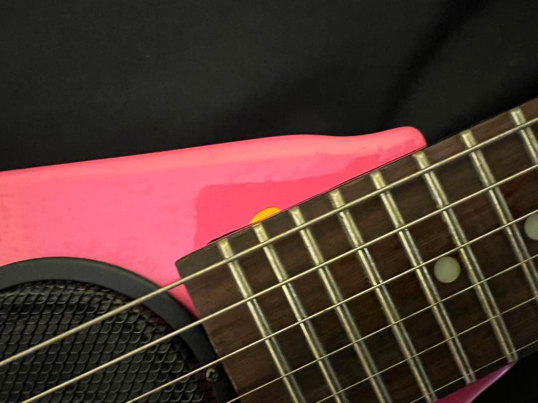 中古品 KGarage Uunior フライングV型 ピンクエレキギター訳あり