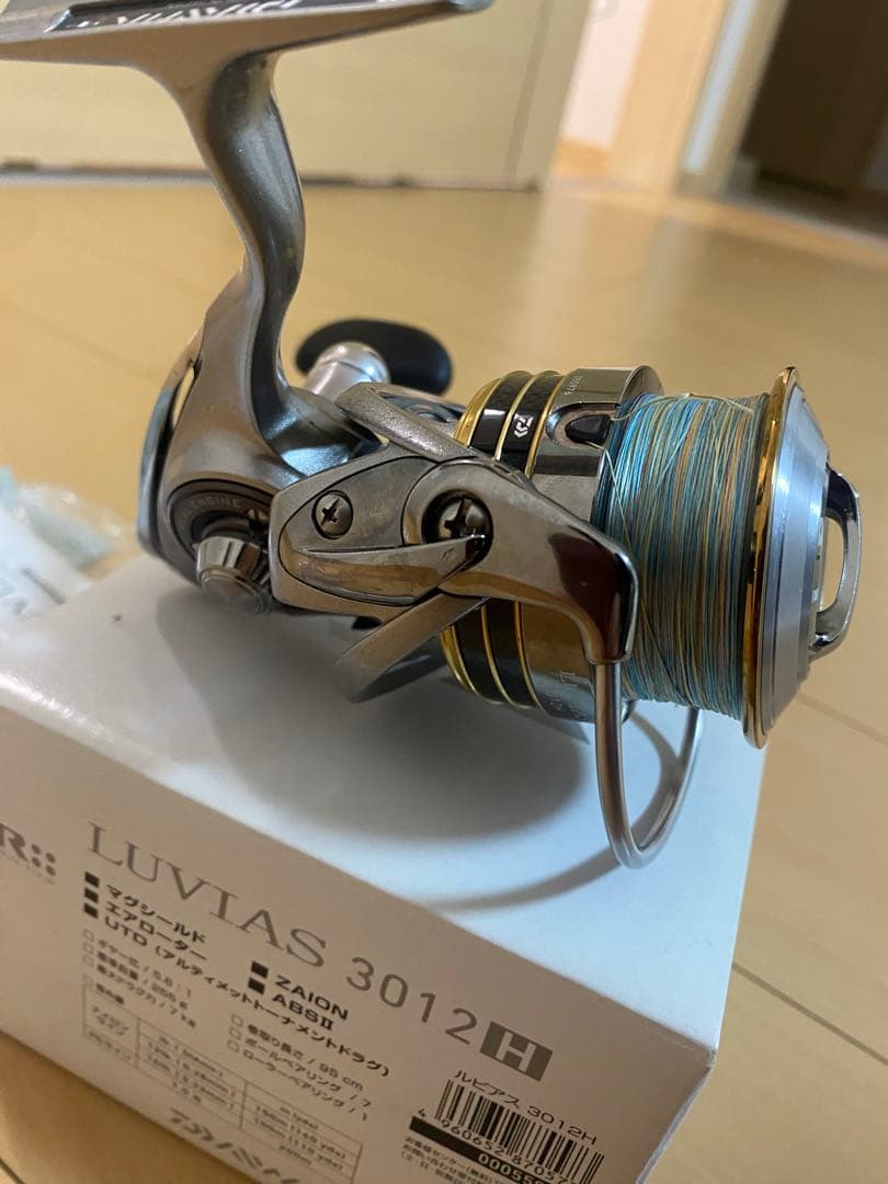 リール DAIWA LUVIAS 3012H