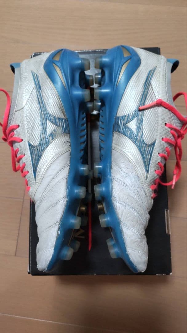 ミズノ　モレリアネオ4ベータ　25.5cm