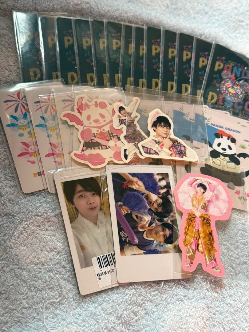 パンダドラゴン　なぎ　ハピカ　トレカ　ステッカー