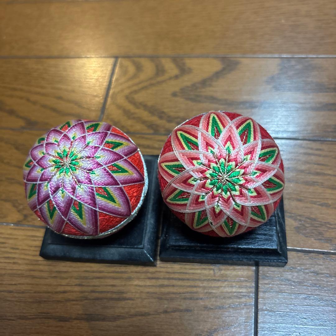 加賀手毬 2個セット 台座付き 伝統工芸 手まり 置物 正月飾り