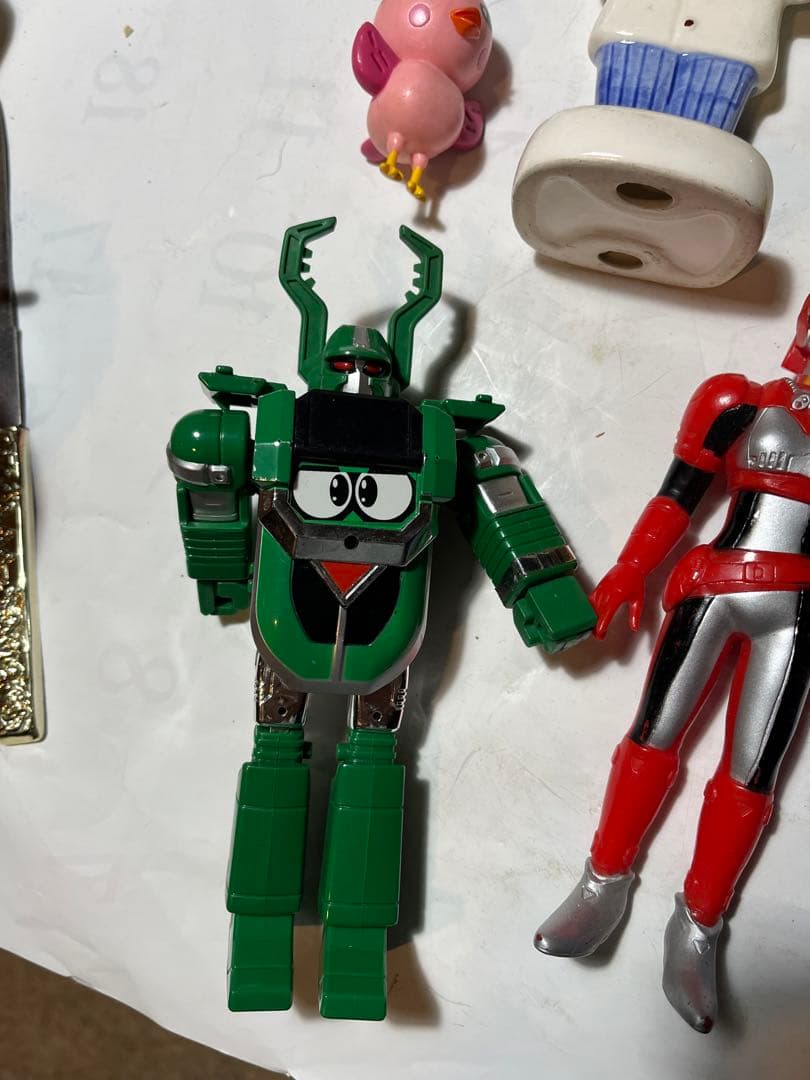 カブタック、クワジーロ、赤レンジャー、ロボコップなど全6点