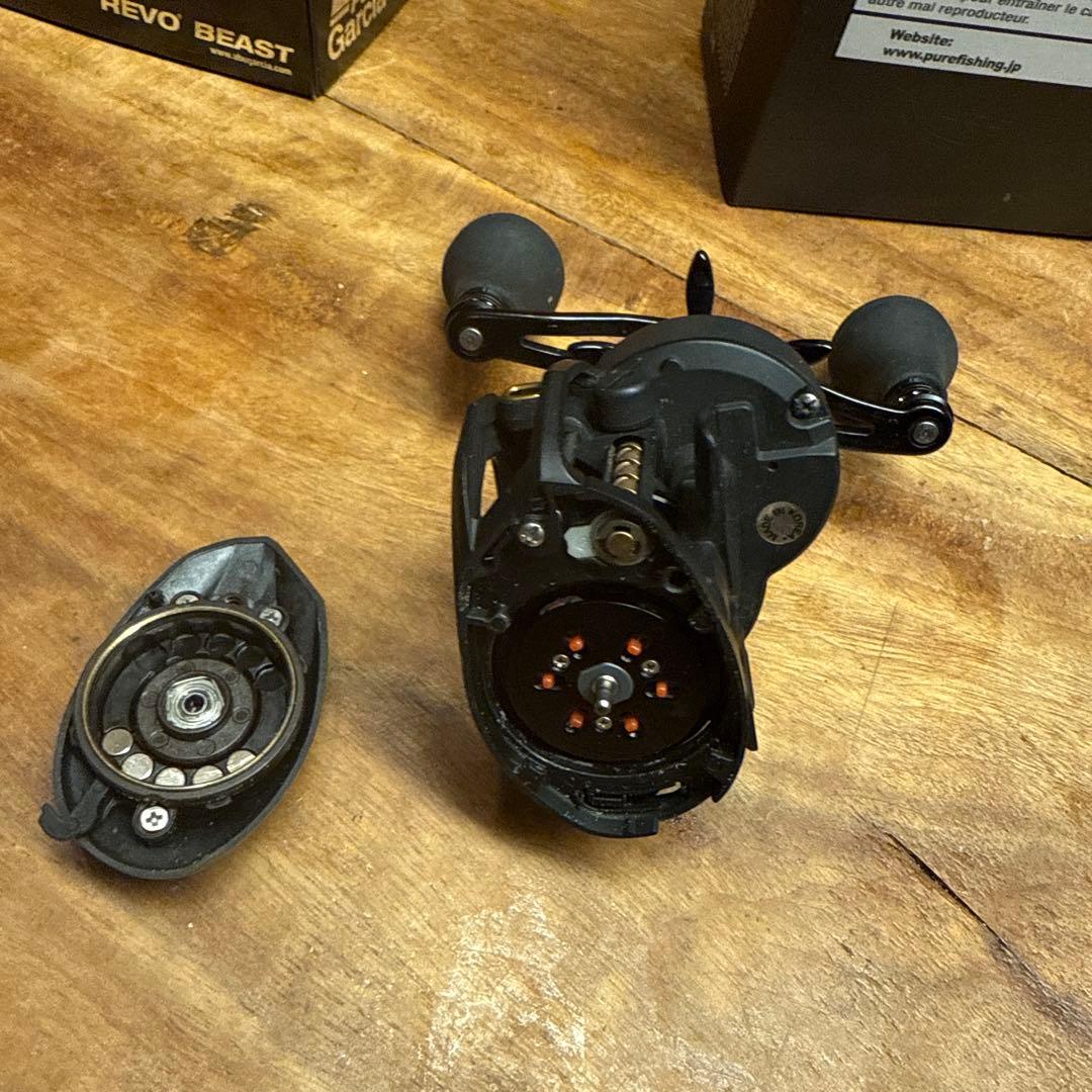 Revo Beast 41-HS-L ベイトリール