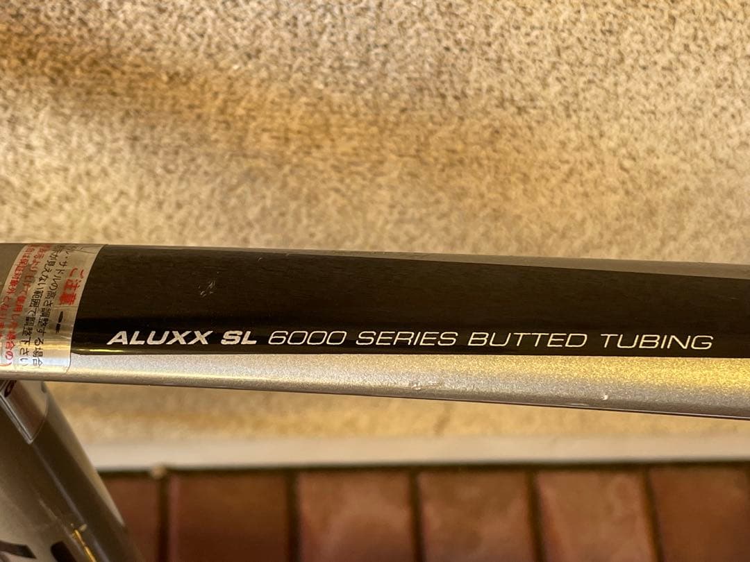 引取歓迎　GIANT DEFY3 Sサイズ(165〜180cm)ダークグレー