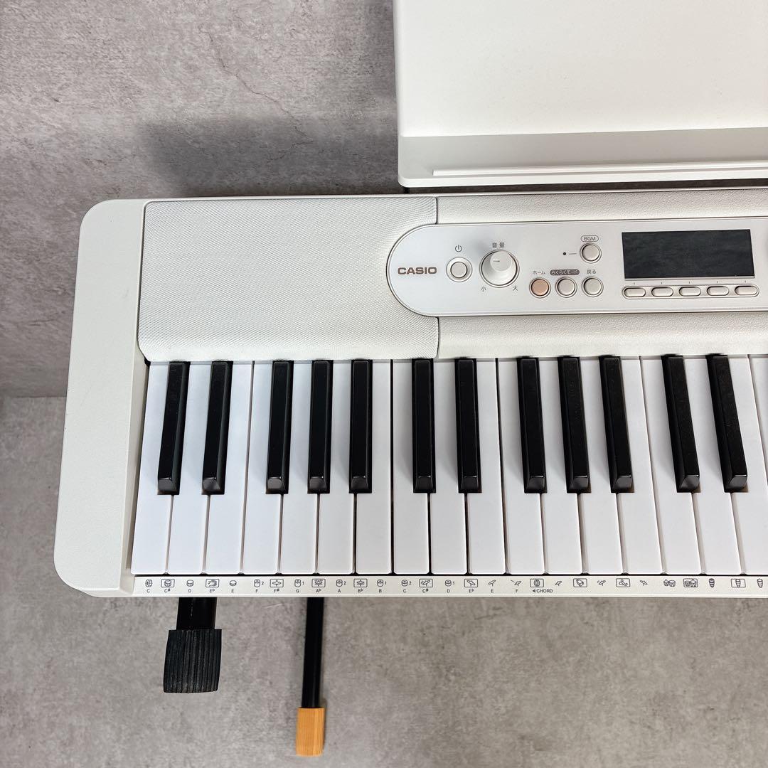 【美品】CASIO カシオ 電子ピアノ 光ナビゲーションキーボード LK-526