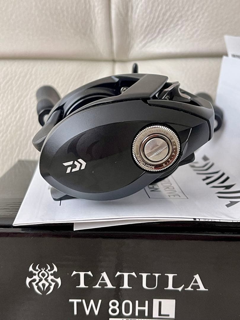 【廃盤品新品】ダイワ 22タトゥーラTW80HL 漆黒180g軽量 ザイオン