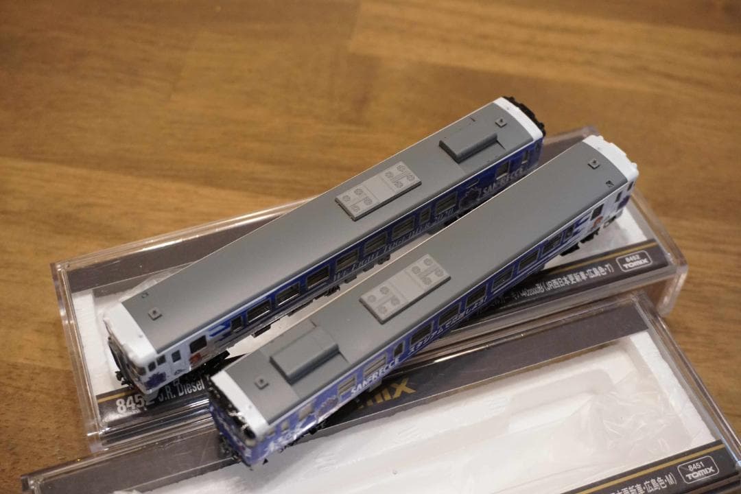 キハ40　サンフレッチェ応援ラッピング仕様　 白色室内灯組込 Ｍ+T車