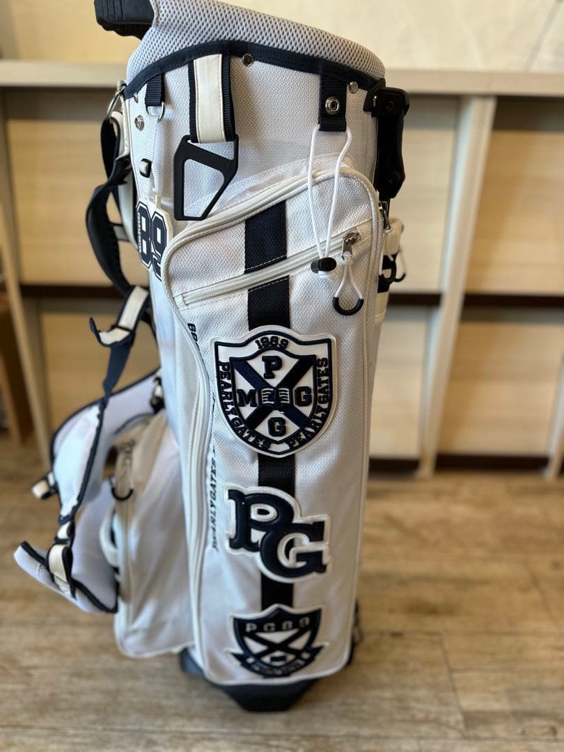 パーリーゲイツスタンドキャディバッグ　ホワイト　軽量