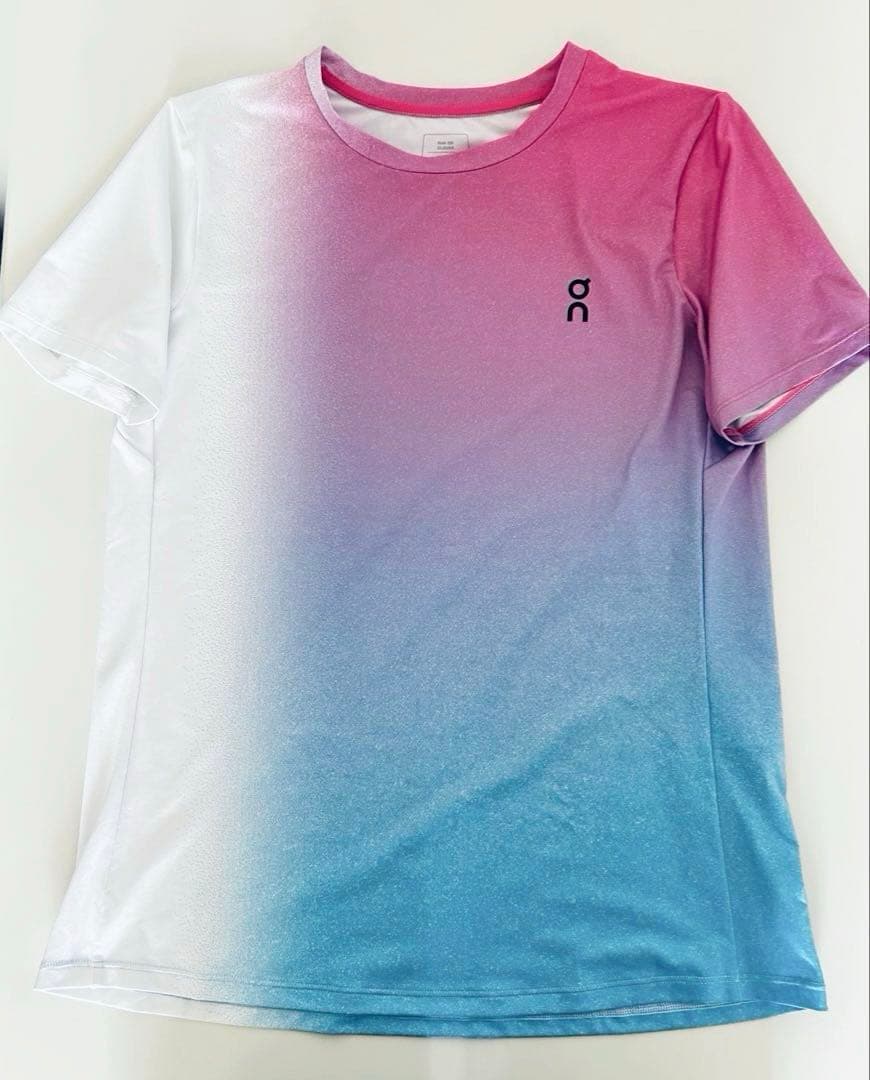 ON グラデーション Tシャツ COURT-T Women's Sサイズ
