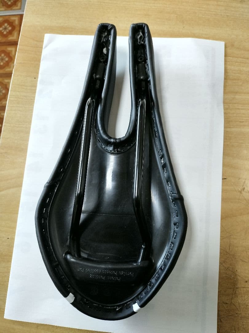 新品未使用ISM PN 1.1 サドル サイズ40シリーズ