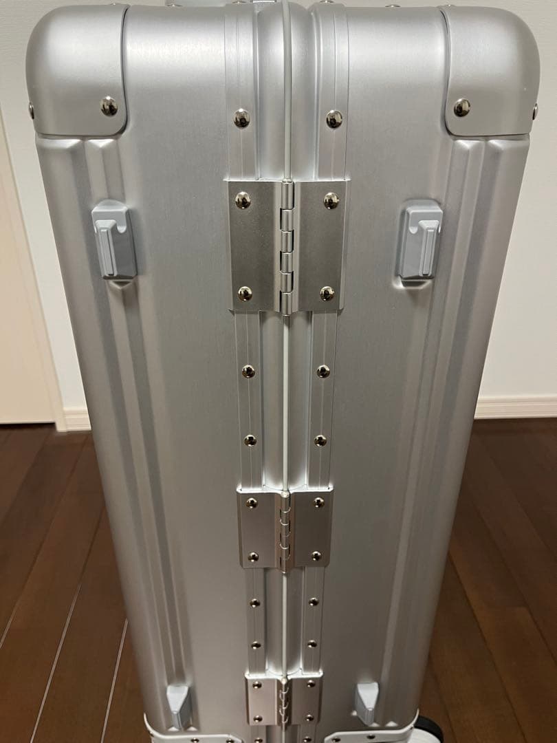 【新品 未使用】 メルセデス ベンツ 65L キャリーケース 非売品