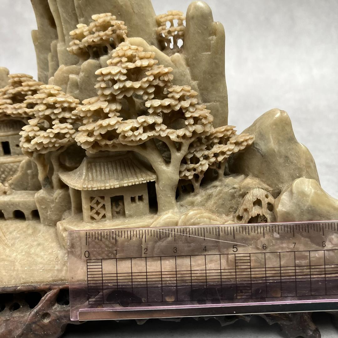 寿山石の彫刻　楼閣山水風景　ジオラマ　中国美術　天然石　水雕　ガラスケース付き
