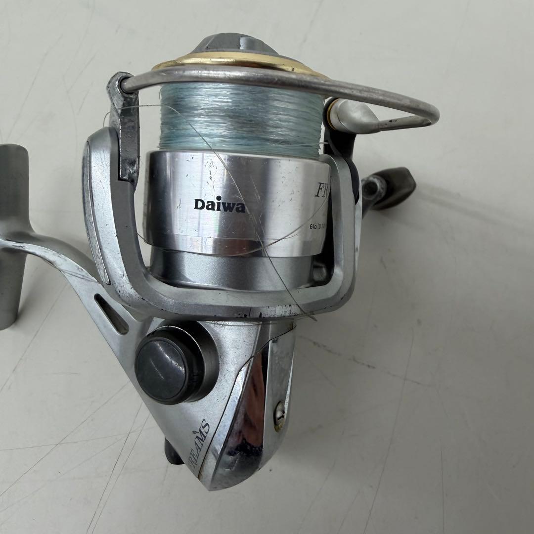 リール　2個セット　Daiwa FREAMS スピニングリール　シマノ　ナスキー