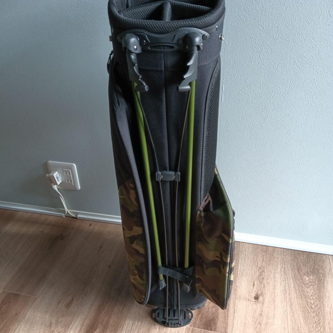 【美品】スタンド型キャディバッグ（ヘッドカバー付き）迷彩