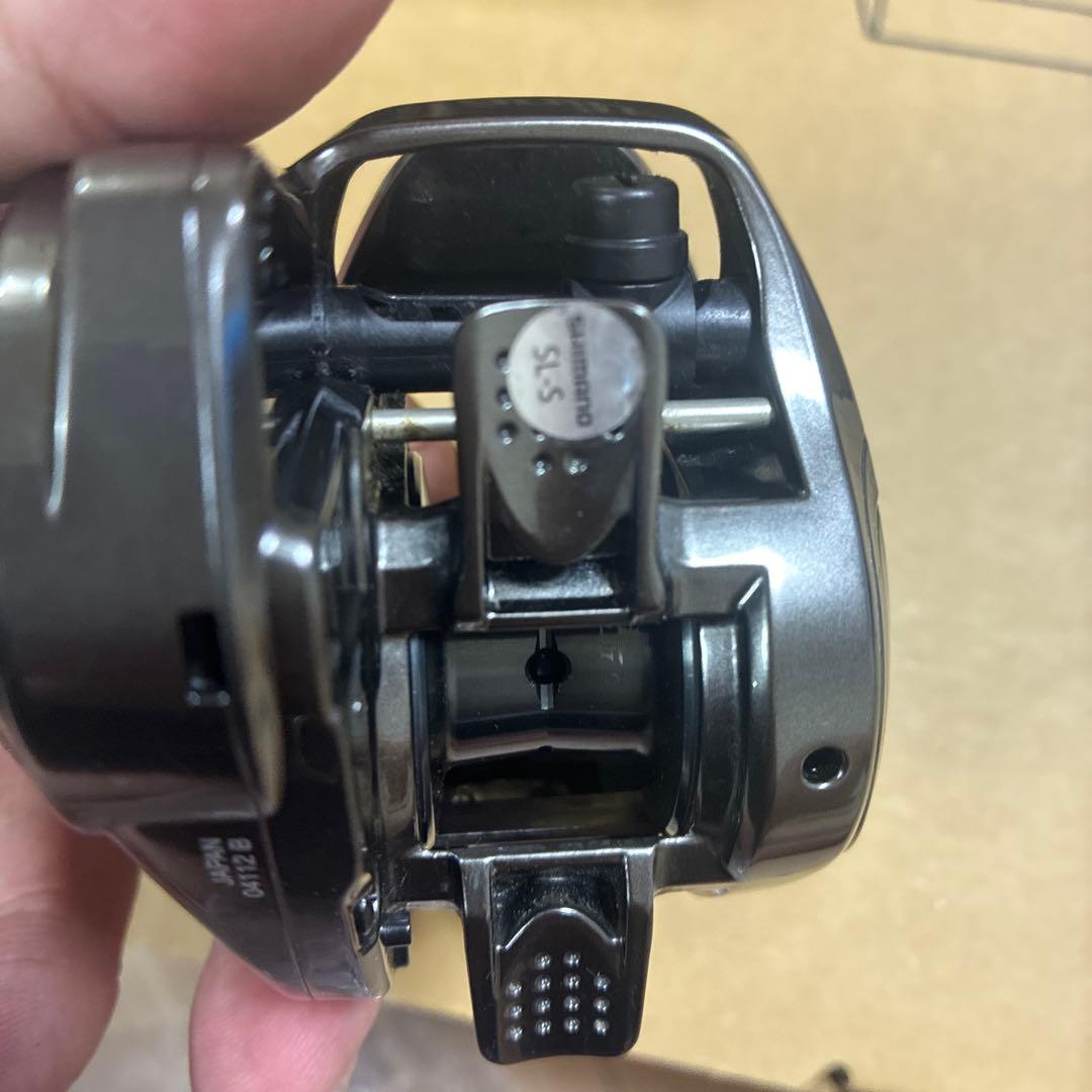 SIMANO nium右　リール
