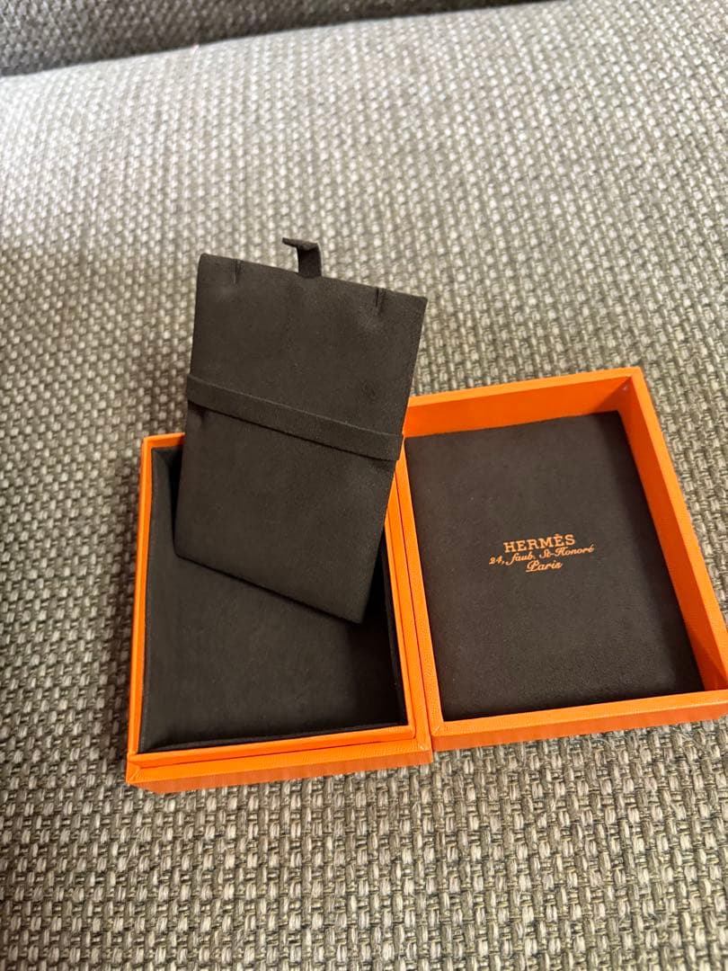 現行品　極美品　エルメスネックレスケース