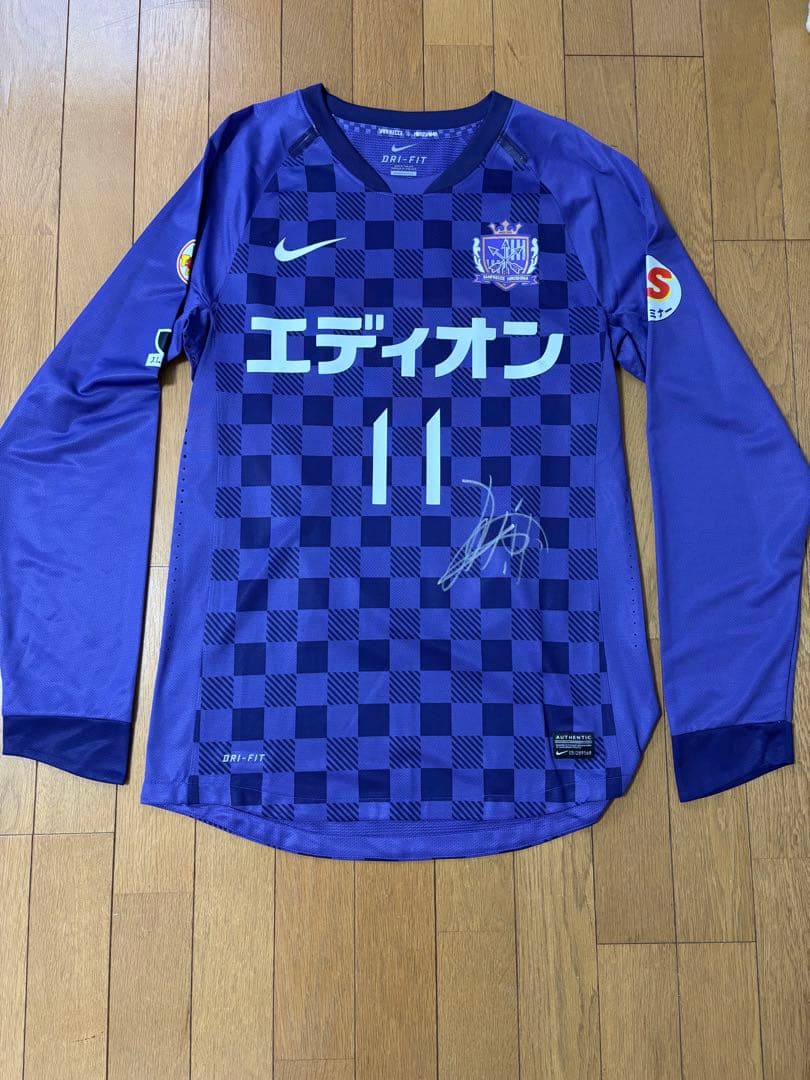 サンフレッチェ広島2012⭐︎選手実使用ユニフォーム⭐︎直筆サインあり