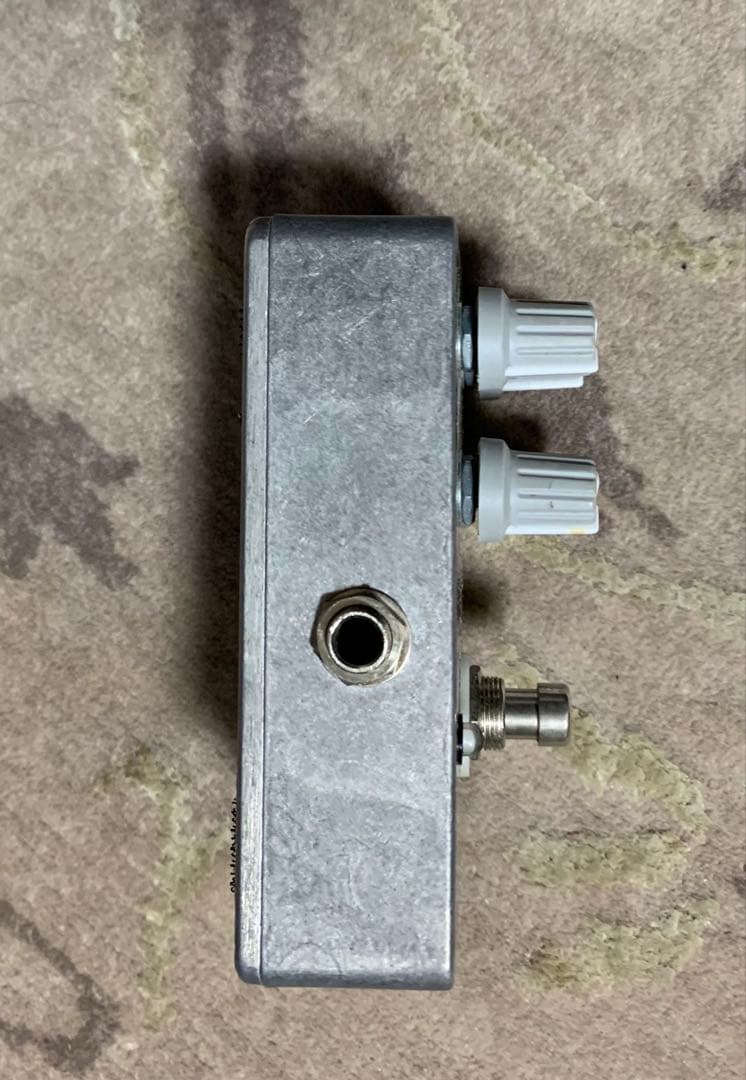 Fuzzy Navel Lab 「Rambullion」　ファズ