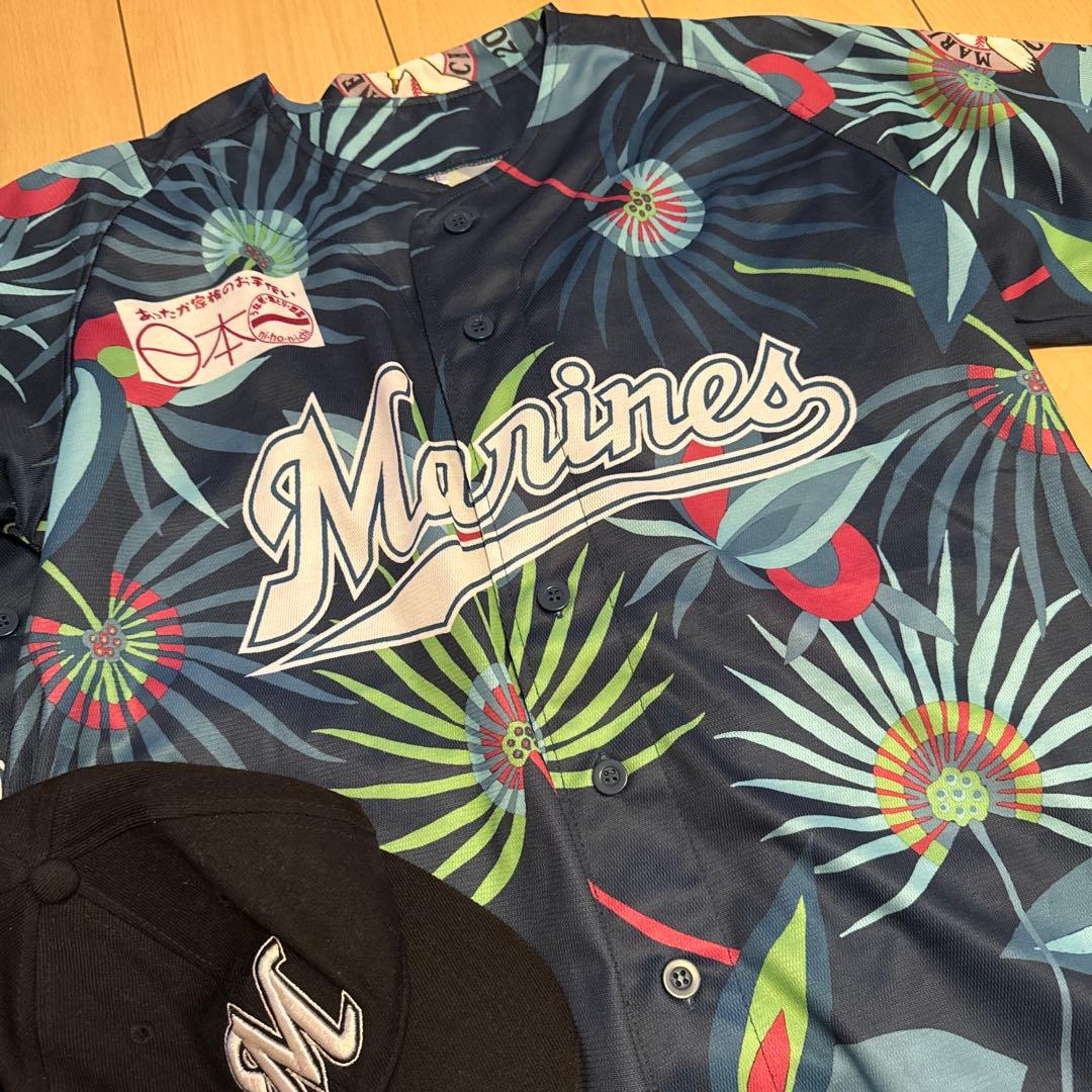 千葉ロッテマリーンズ ユニフォーム2着　キャップ1つ