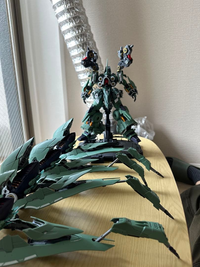 完成品1/100 オシリス・エリアル　ドミネーター　MGEXクシャトリヤ