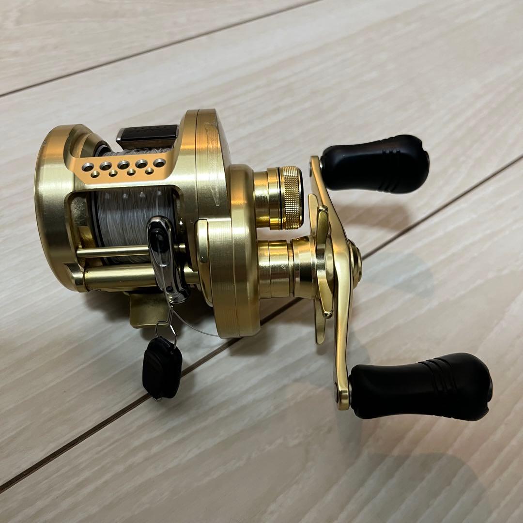 シマノ 15 カルカッタコンクエスト201HG