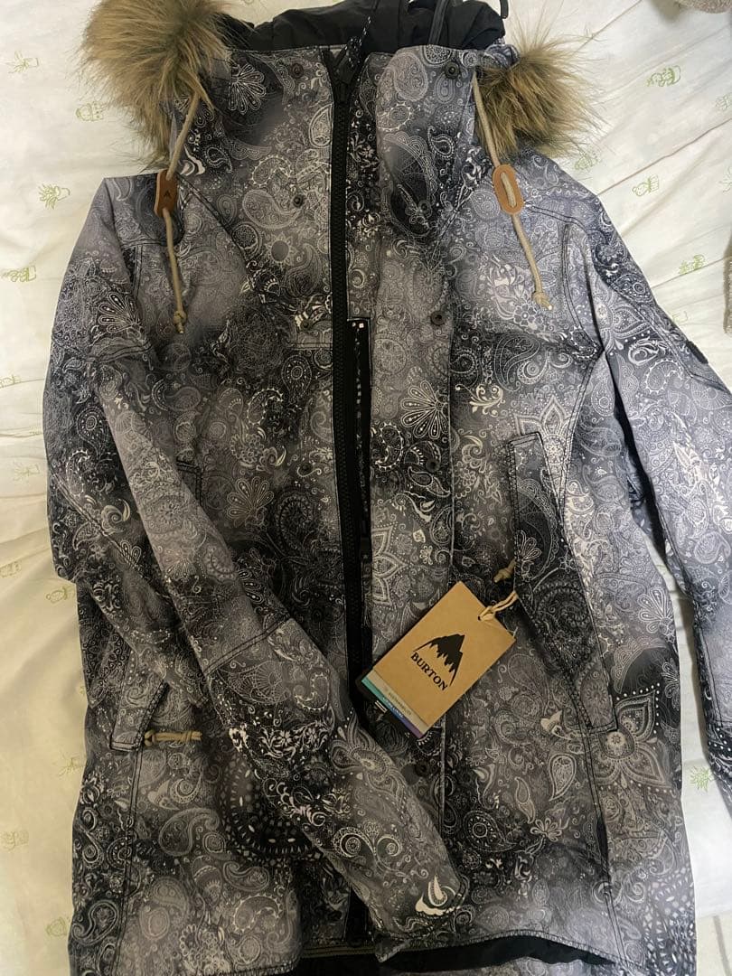 ‼︎お値下げ‼︎[未着用タグ付き]Burtonスノボウェア