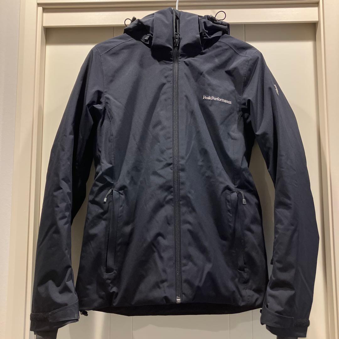 ピークパフォーマンスアニマジャケットとミレー MILLET ナロ II パンツ