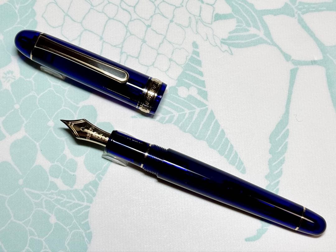 【美品】 プラチナ万年筆 #3776センチュリー 極細 EF シャルトルブルー軸