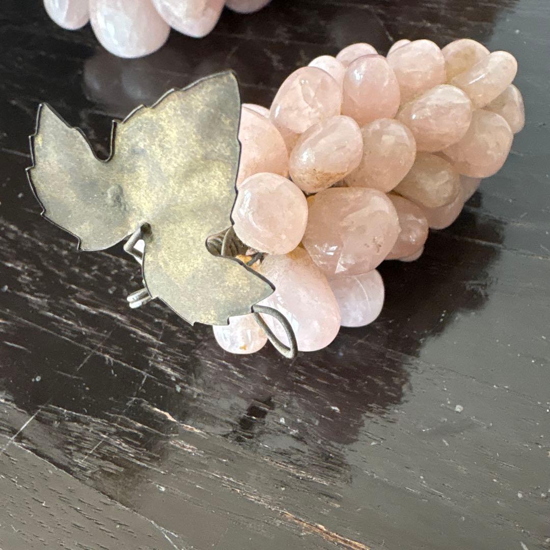 石のピンクの葡萄(大小２個)