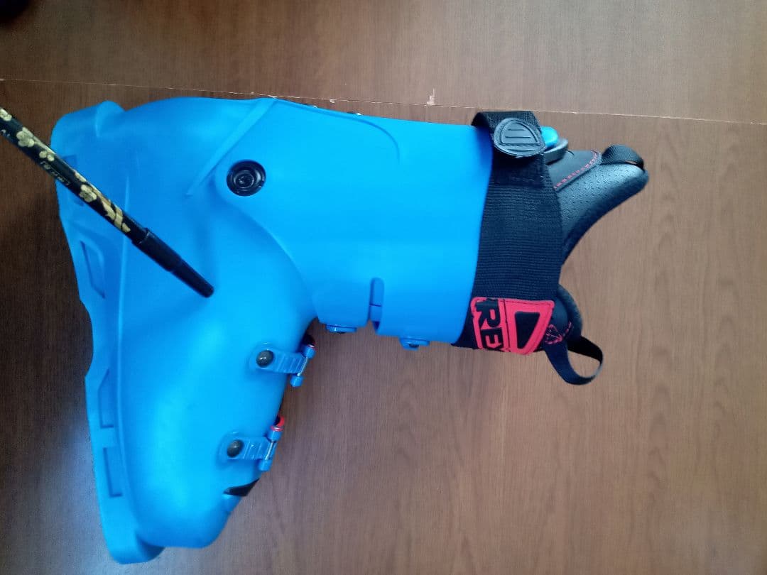 REXXAM REVO 110S 左足甲シェル出し済