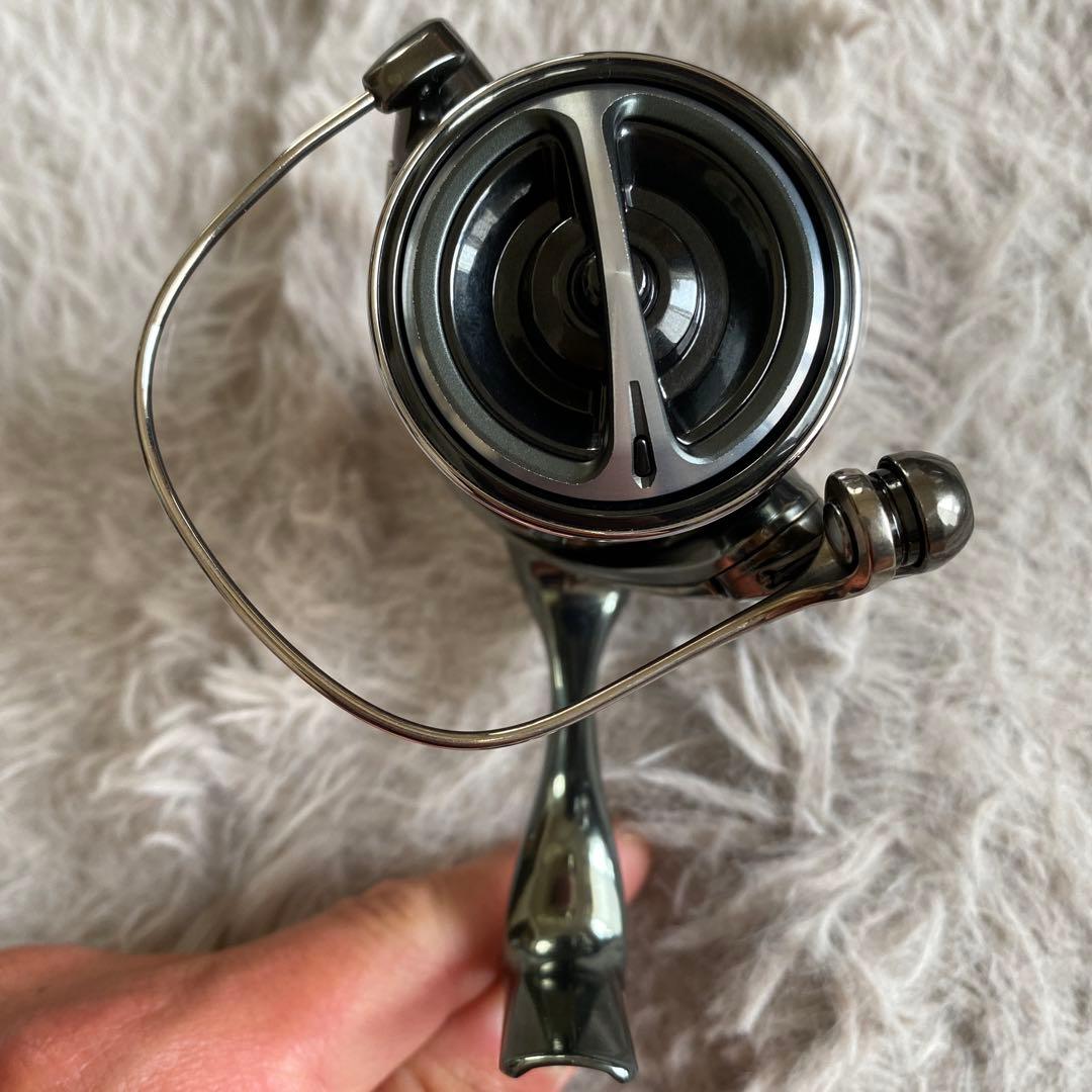 22ステラ（STELLA ）C3000SDHHGリール