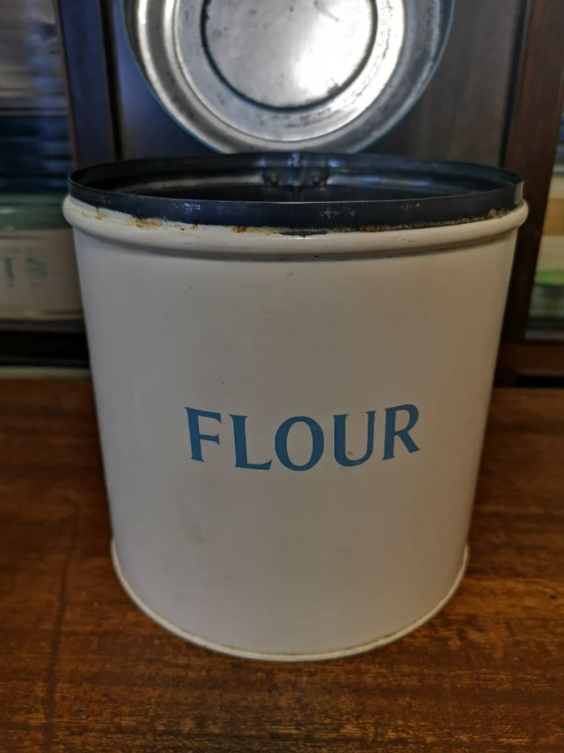 イギリス アンティーク フラワー缶 ホワイト・ブルーｔａｌａ社