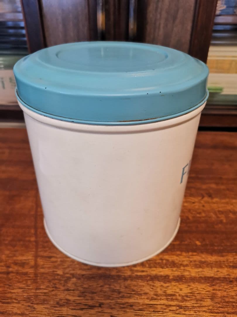 イギリス アンティーク フラワー缶 ホワイト・ブルーｔａｌａ社