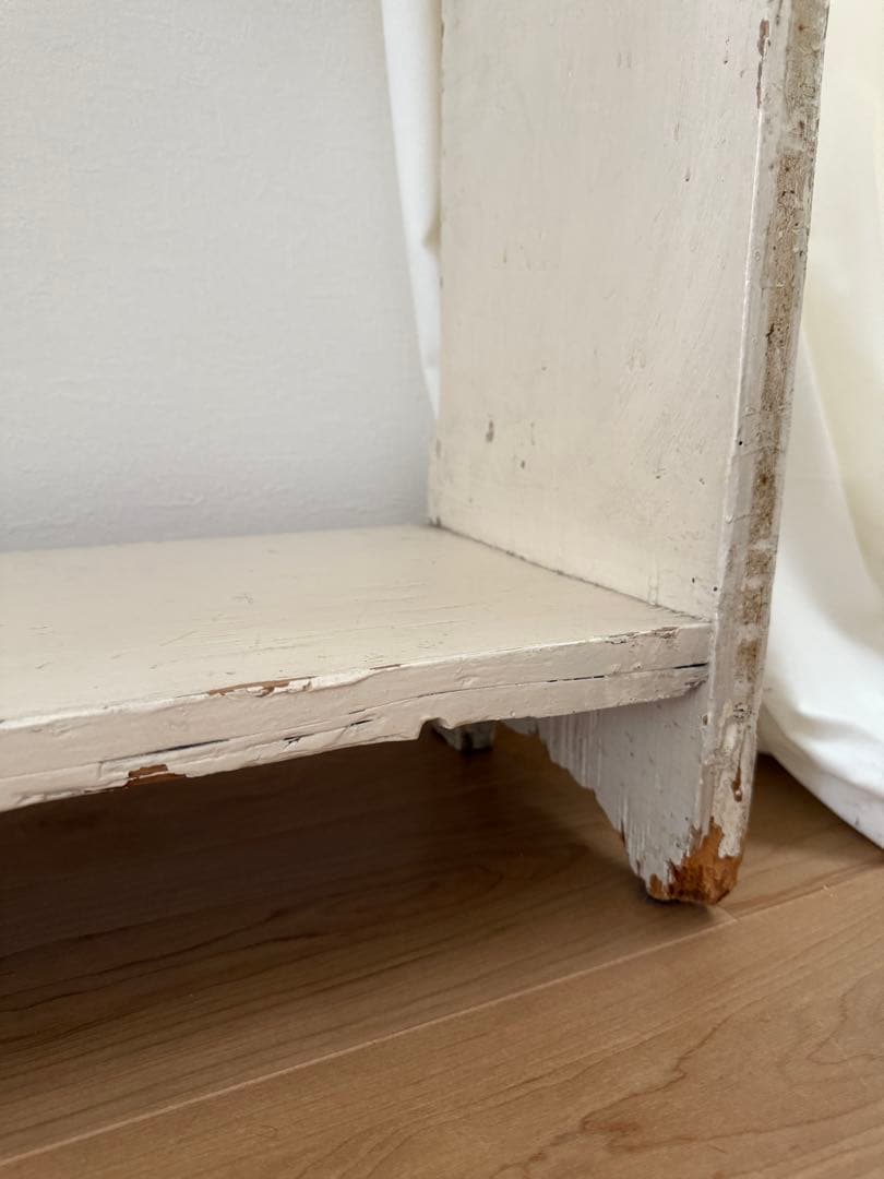 【英国直輸入】アンティーク ホワイト木製シェルフ