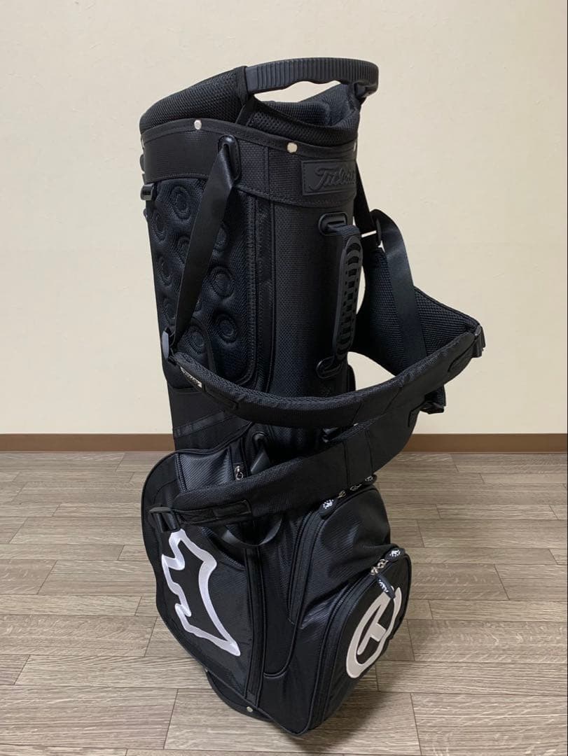 スタンド式キャディバック　人気のブラック！ご購入の方にパターカバープレゼント付